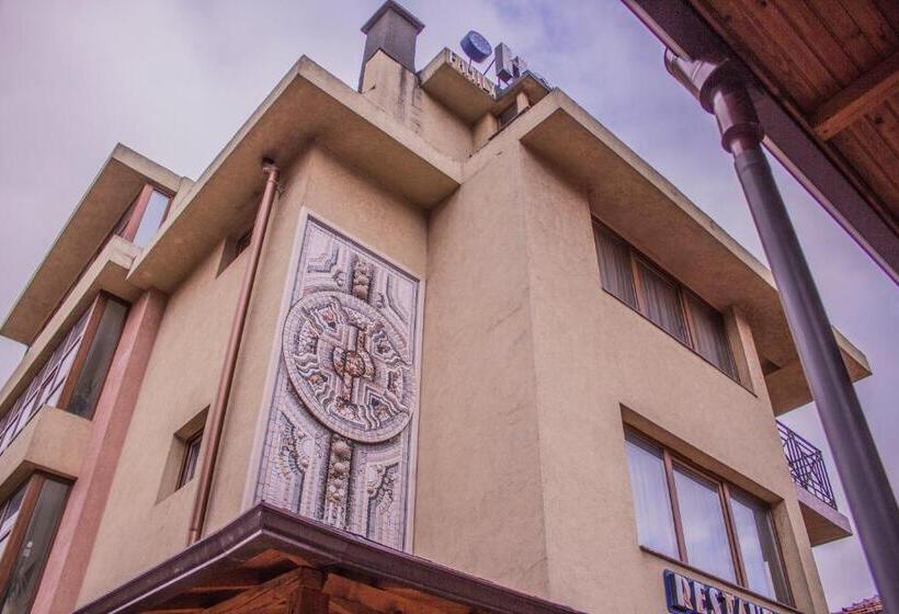 Family Hotel Ivel   семеен хотел ивел