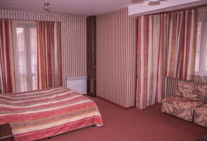 Family Hotel Ivel   семеен хотел ивел