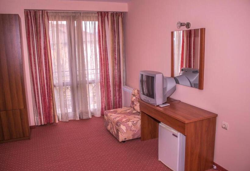 Family Hotel Ivel   семеен хотел ивел