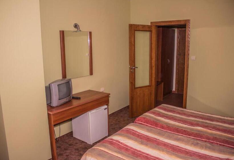 Family Hotel Ivel   семеен хотел ивел