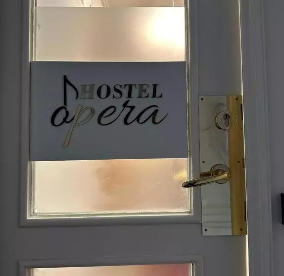 Hostel Opera