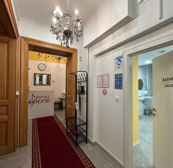 Hostel Opera