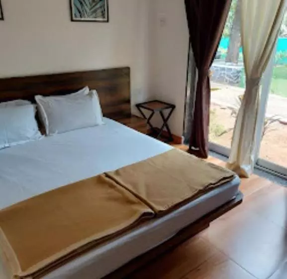 ホテル Alive Beach Resort,maral