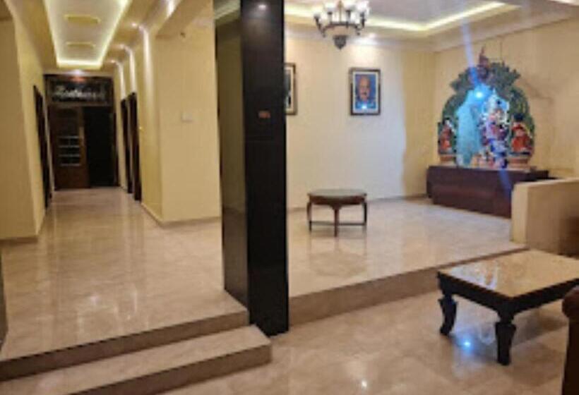 فندق Ambica Residency