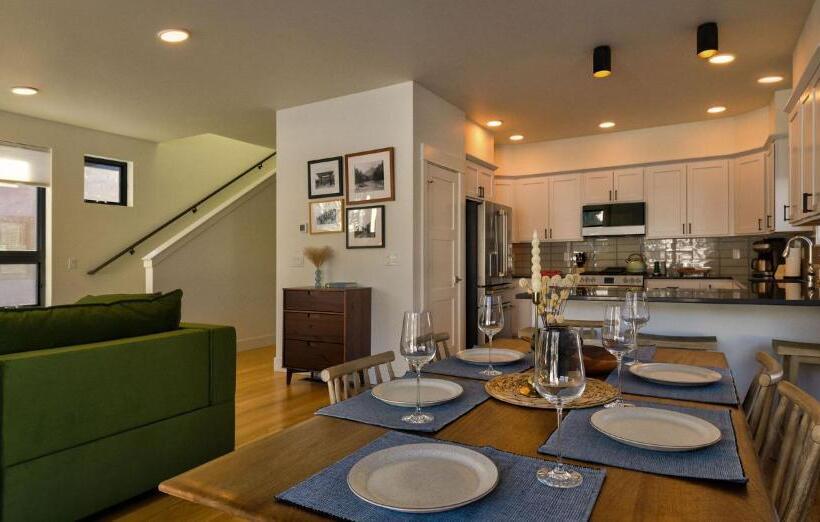 فندق Aspects Big Sky