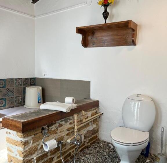 Hotel Dunagiri Retreat