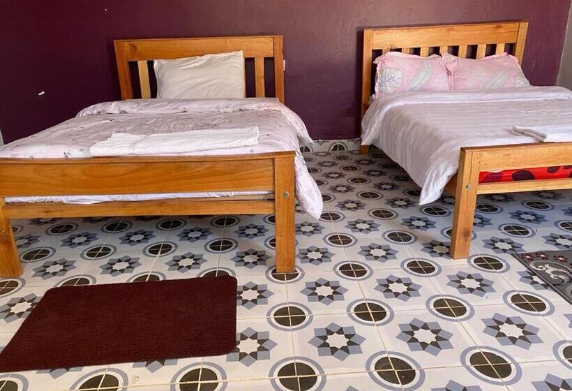 هتل Enkanasa Garden Nanyuki