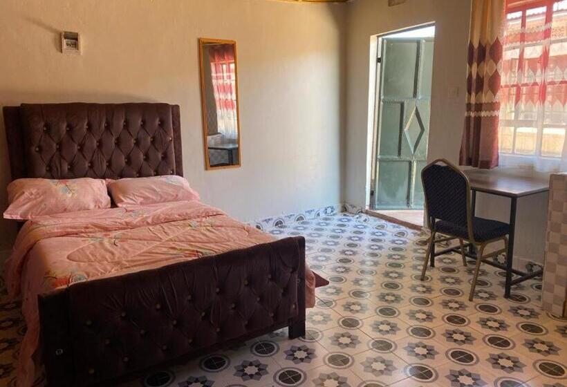 هتل Enkanasa Garden Nanyuki