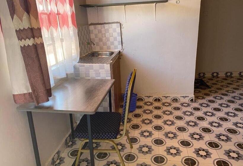 هتل Enkanasa Garden Nanyuki