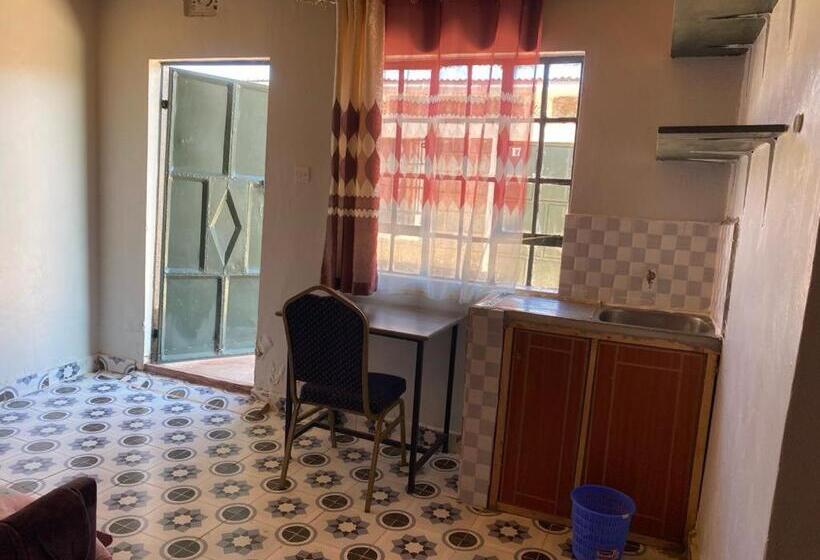 هتل Enkanasa Garden Nanyuki