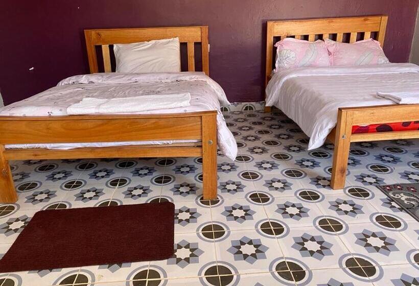 هتل Enkanasa Garden Nanyuki