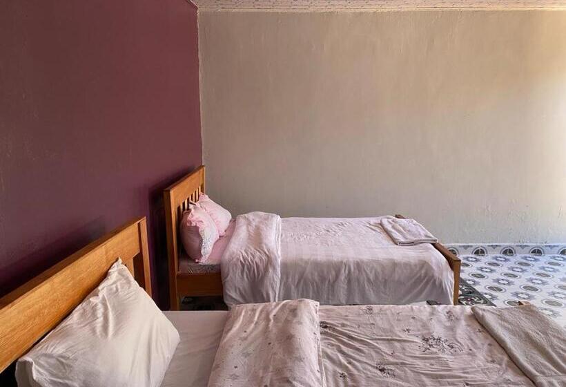 هتل Enkanasa Garden Nanyuki