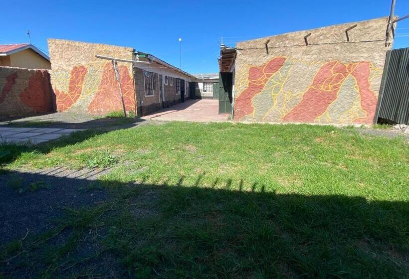 هتل Enkanasa Garden Nanyuki