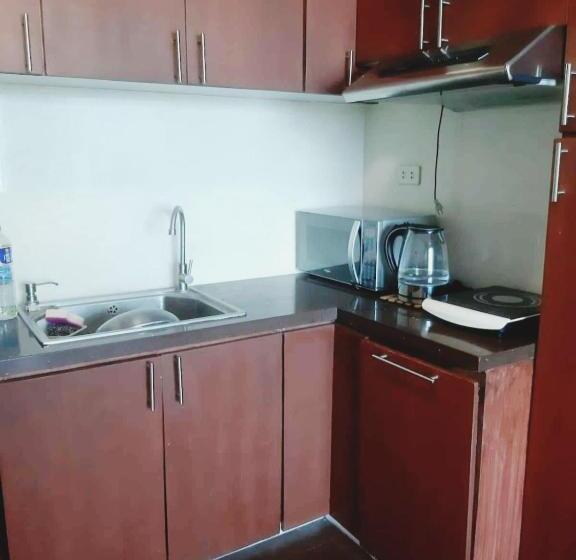 فندق Entrata Condo Alabang