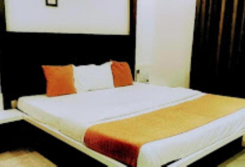 בית מלון כפרי Moriya Inn,sanawad