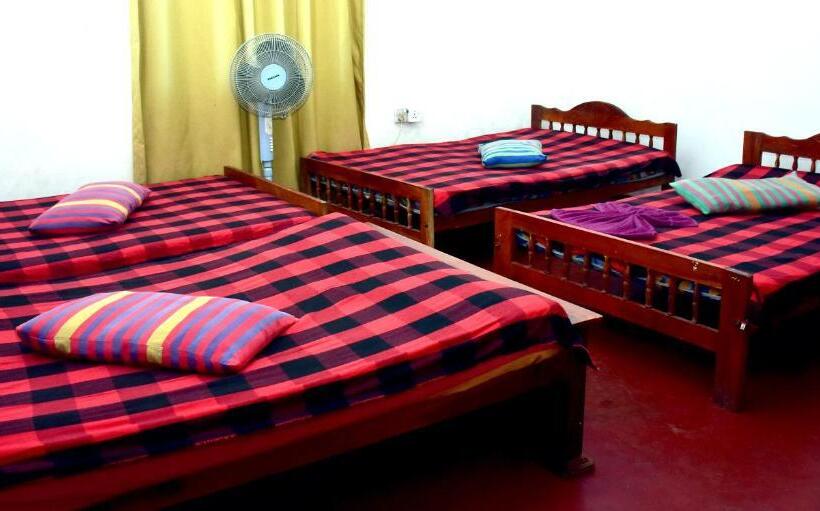 호텔 Ninety Nine Grand