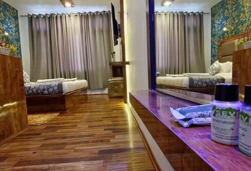 ホテル Seven Hills Resort Srinagar By Him Haults Hospitality
