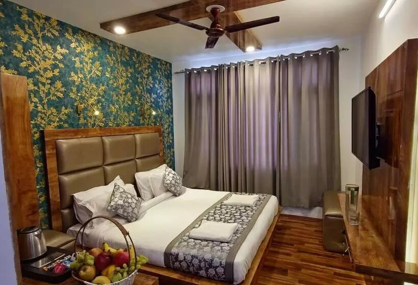 ホテル Seven Hills Resort Srinagar By Him Haults Hospitality
