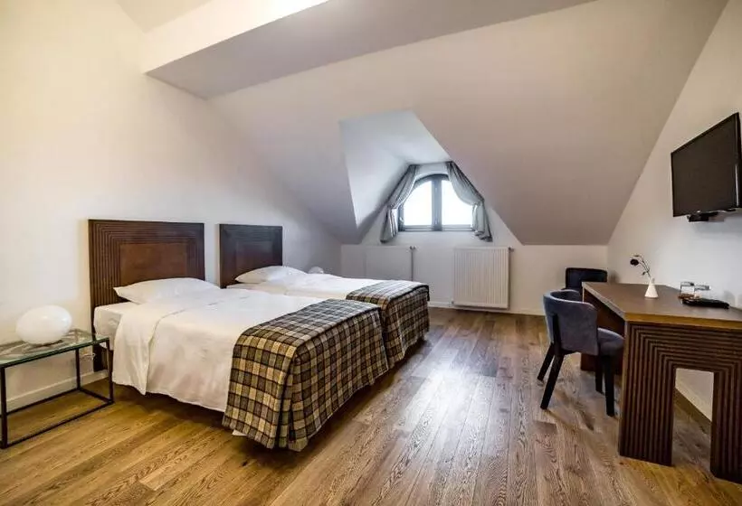 ペンション Cerdac Cotesti