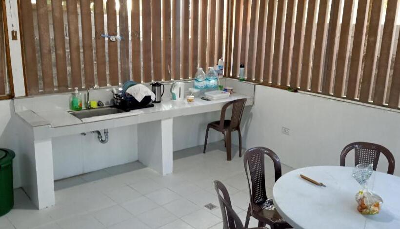 Panzió Cocohut Beach House