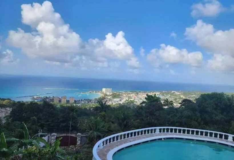 پانسیون Coriander Villa