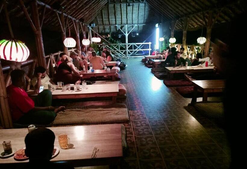 Pensão Evergreen Guest House And Cafe