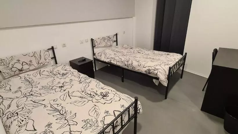 Majatalo Hostal Nana B&b