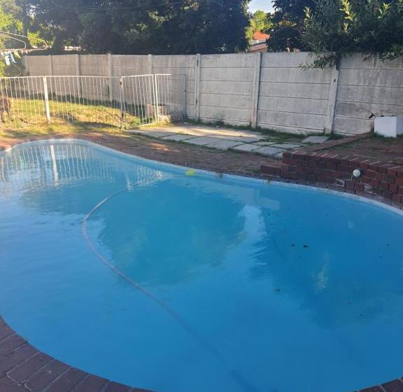 بنسيون Thornton Room