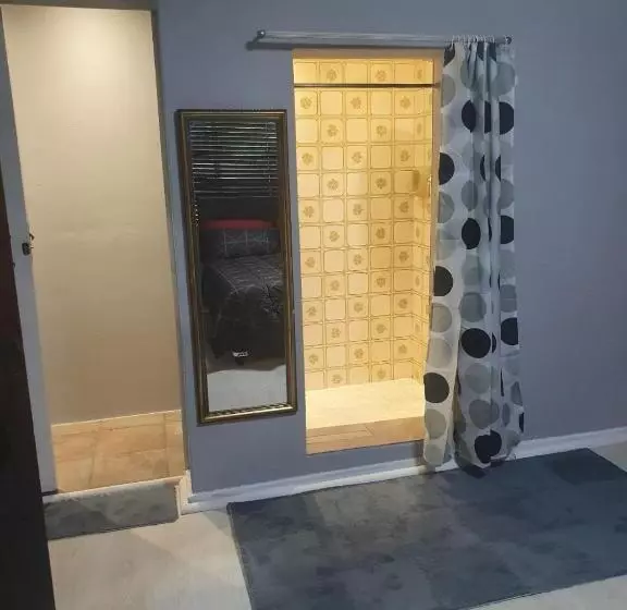 ペンション Thornton Room
