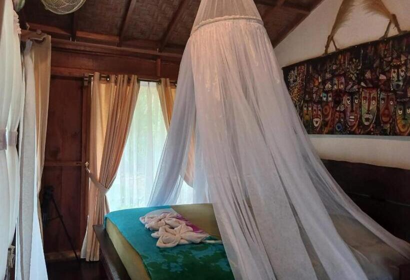 ペンション Tropical Jungle Lodge & Jungle Trekking