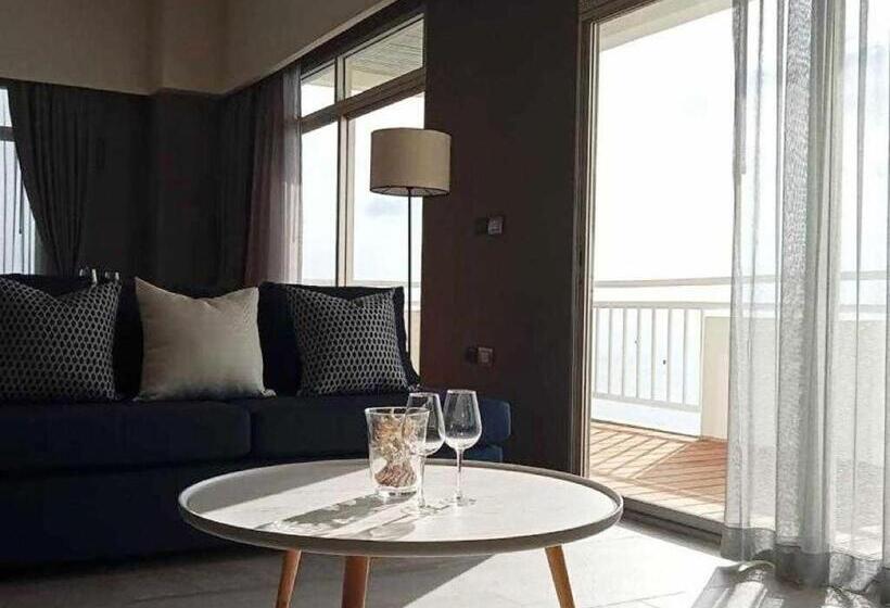 Waterfront Suites Phuket By Centara New