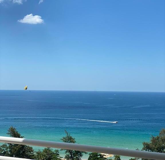 Waterfront Suites Phuket By Centara New