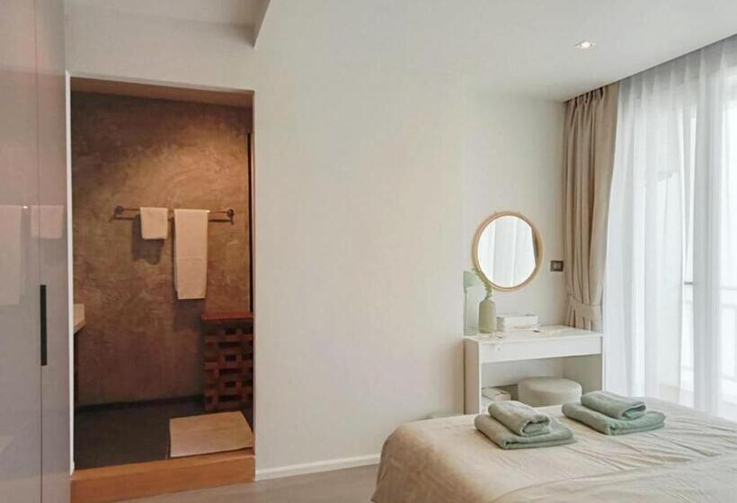 Waterfront Suites Phuket By Centara New