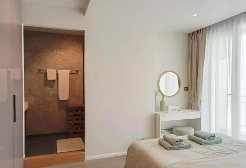 Waterfront Suites Phuket By Centara New