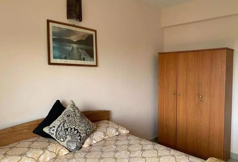 ベッドアンドブレックファースト Homestay Peshkopi