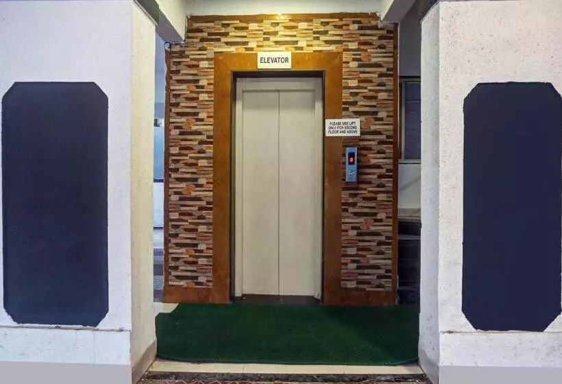 Fabhotel Grandeur
