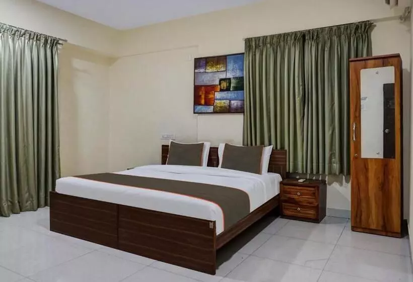 Fabhotel Grandeur