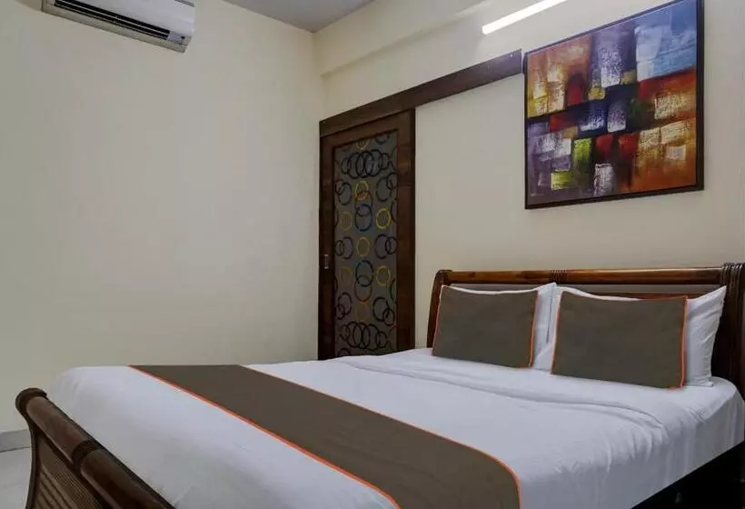 Fabhotel Grandeur