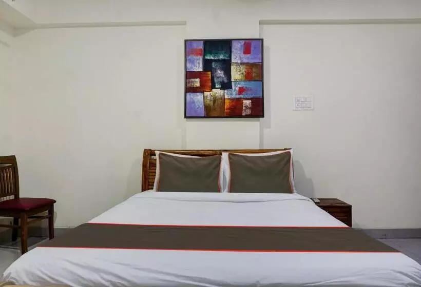 Fabhotel Grandeur