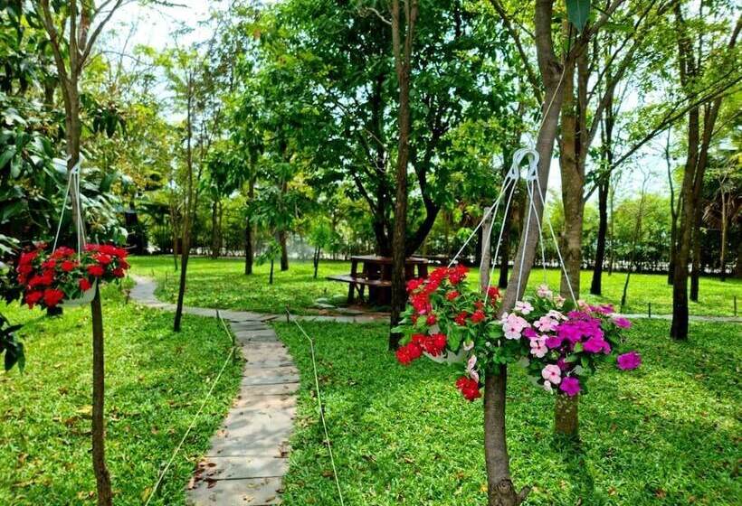 Hotel Chomka Thnong Resort