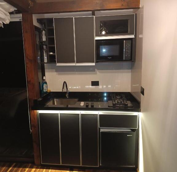 מלון כמוסות Chiamox Glamping