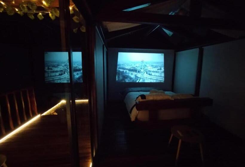 מלון כמוסות Chiamox Glamping