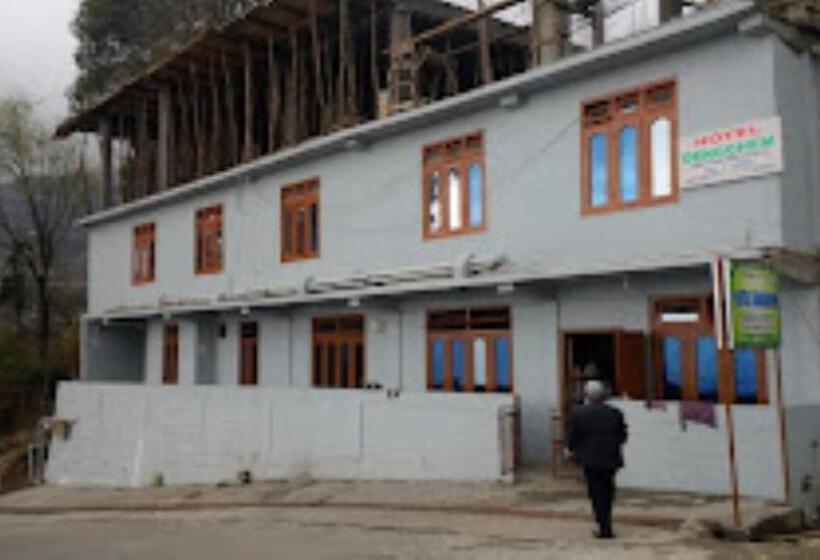 Hotel Dengchem Bomdila