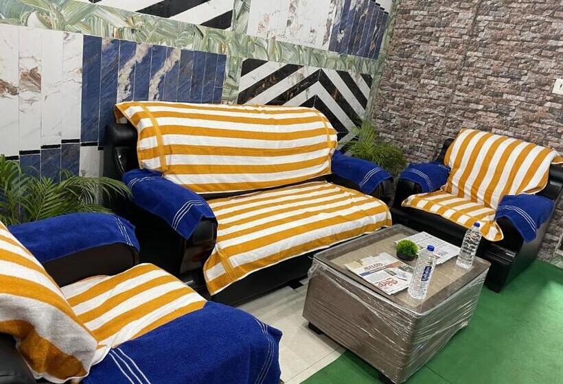 酒店 Oyo A One Guest House