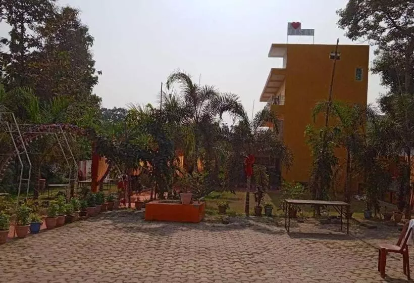 ホテル Oyo Utsav Marriage Garden
