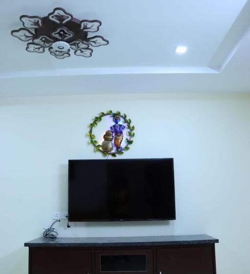 هتل Visweswara Grand