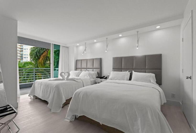 Luxury Condo Hotel With Full Kitchen, Located At 5 Mints Walk To The Beach