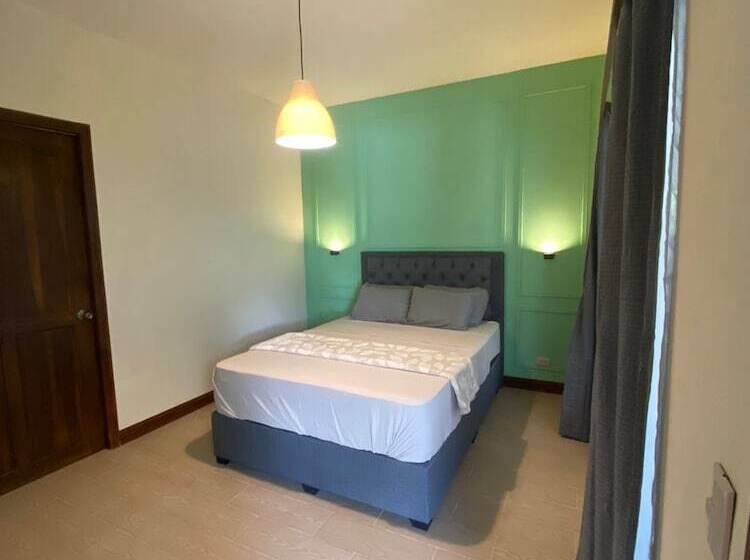 Oasis By Franklin Hotel Boutique