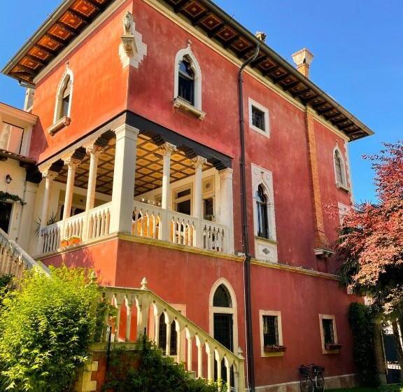 Panzió Casa Lovisoni