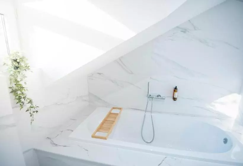پانسیون Leo Luxury Rooms I Apartments